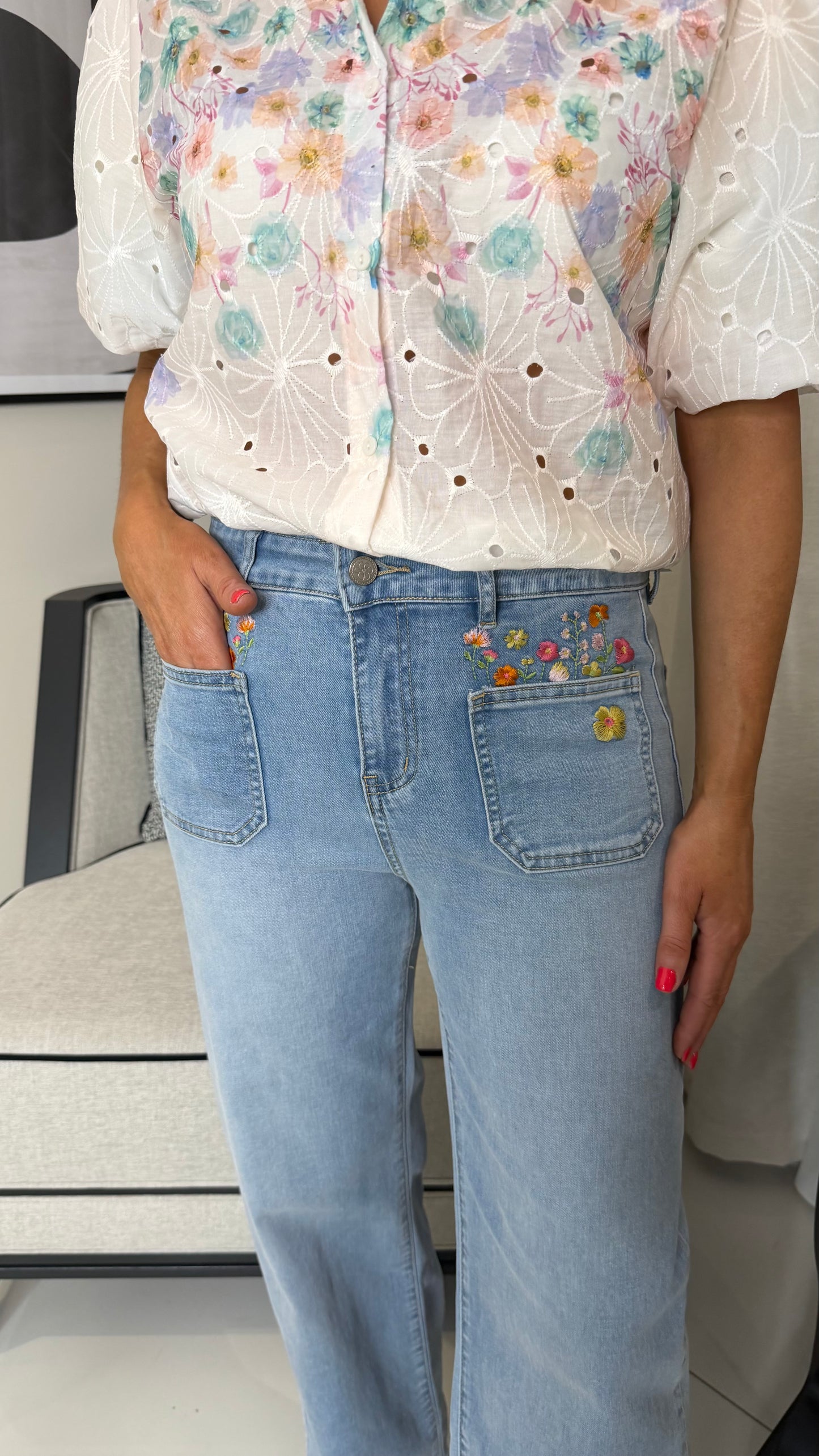 Embroidery Flower Jeans