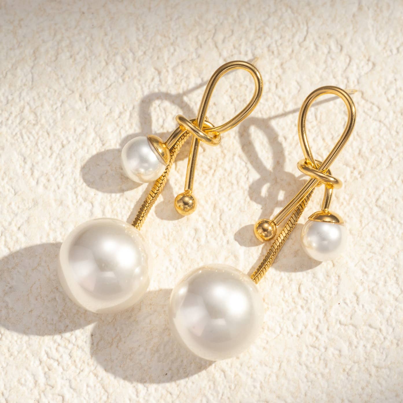 Napa Pearl & Gold Earrings