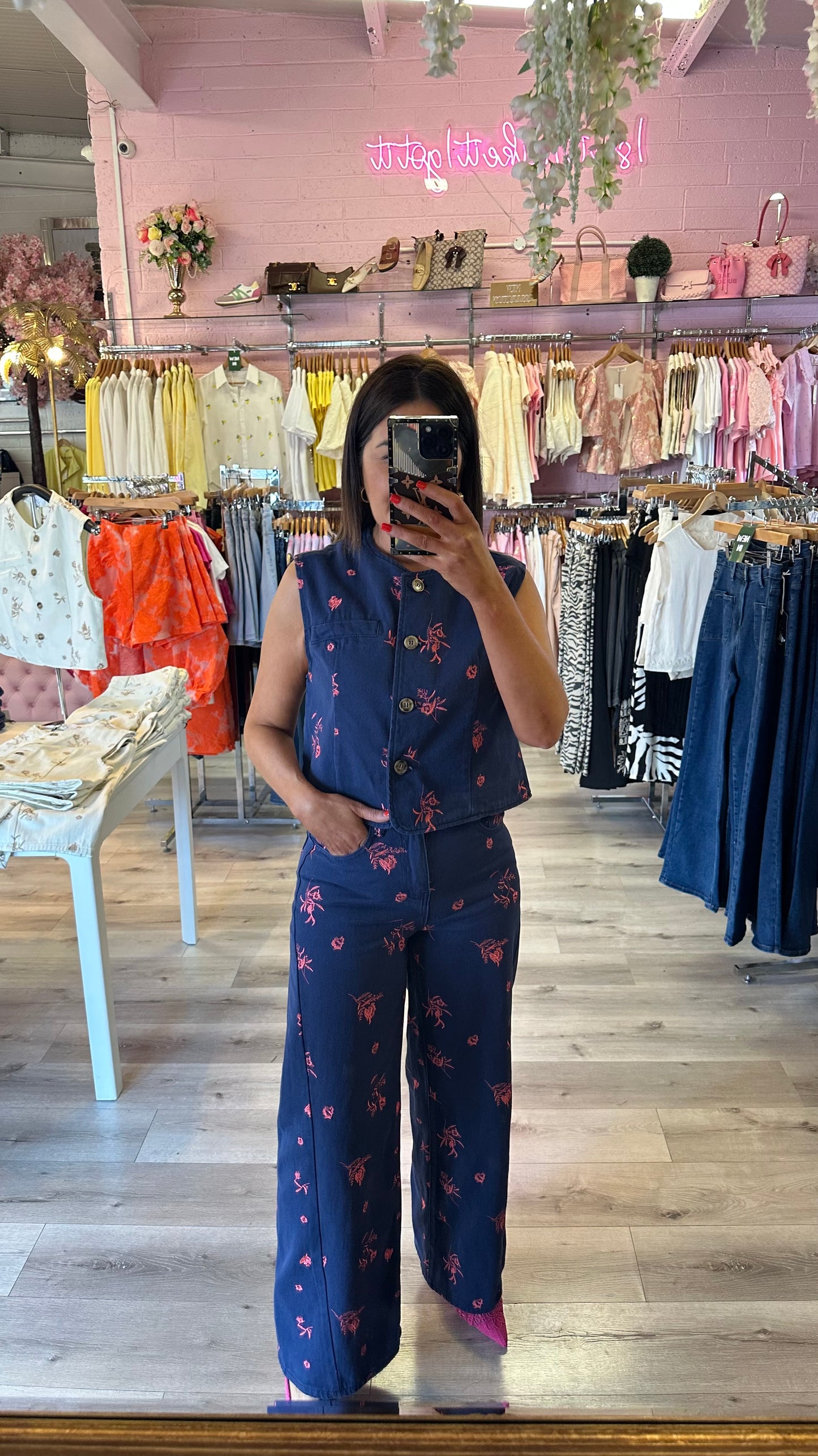 Navy & Pink Wide-leg Jeans