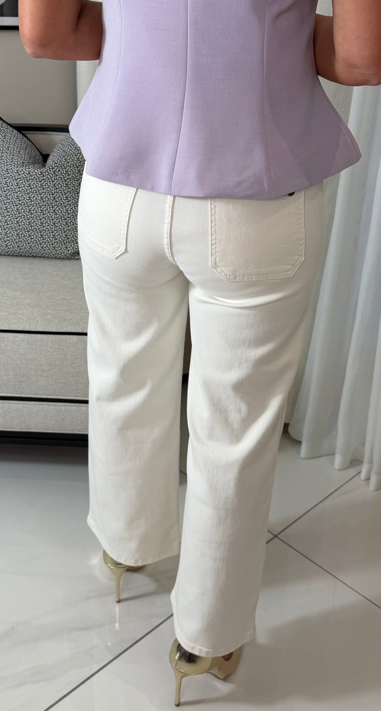 Cream Wide-Leg Crop Jeans