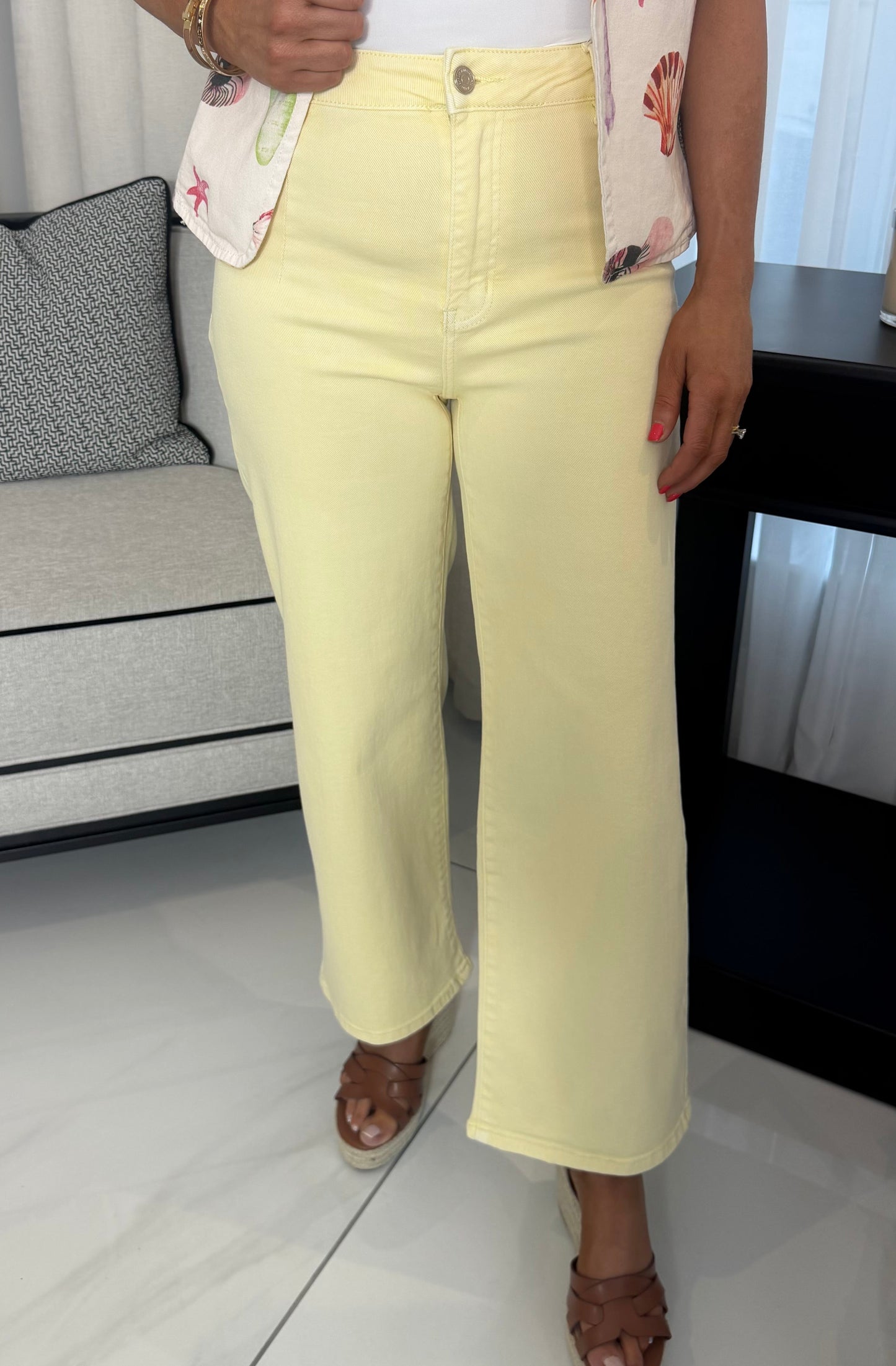 Erin Lemon Wide-Leg Cropped Jeans