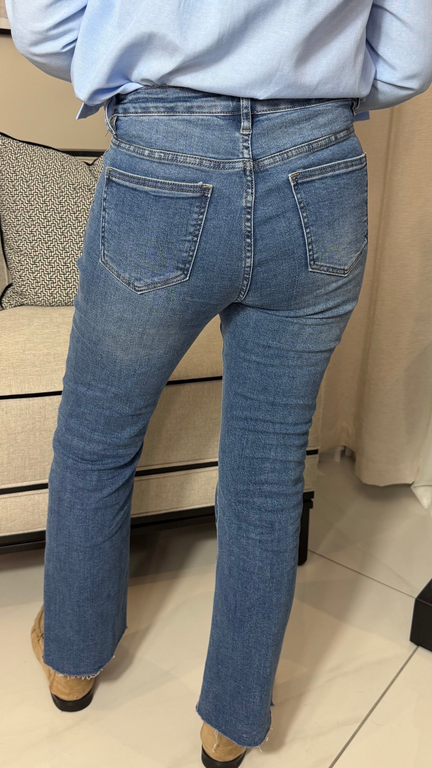 Mid-Wash Cropped Jeans