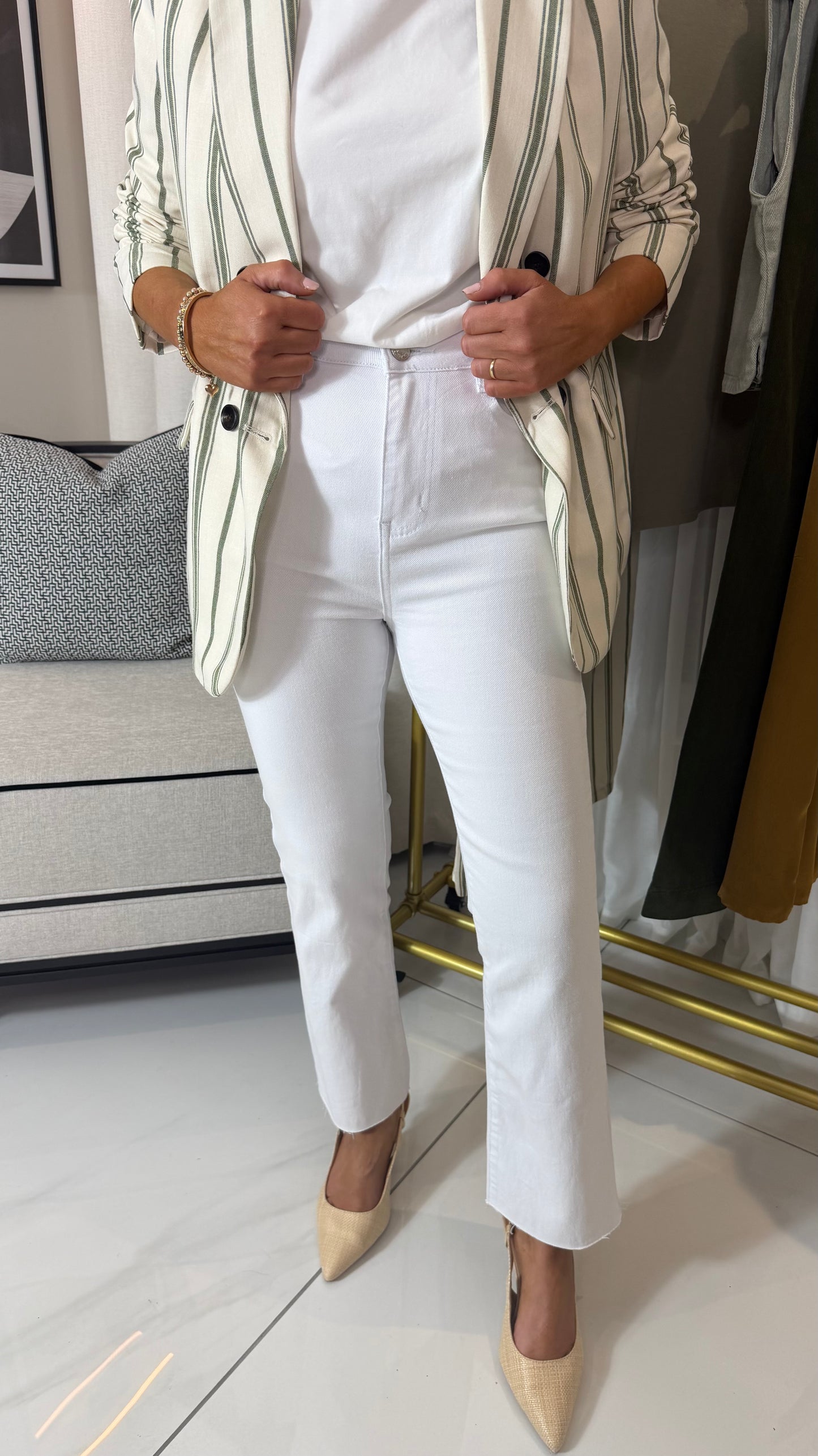 White Cropped Jeans