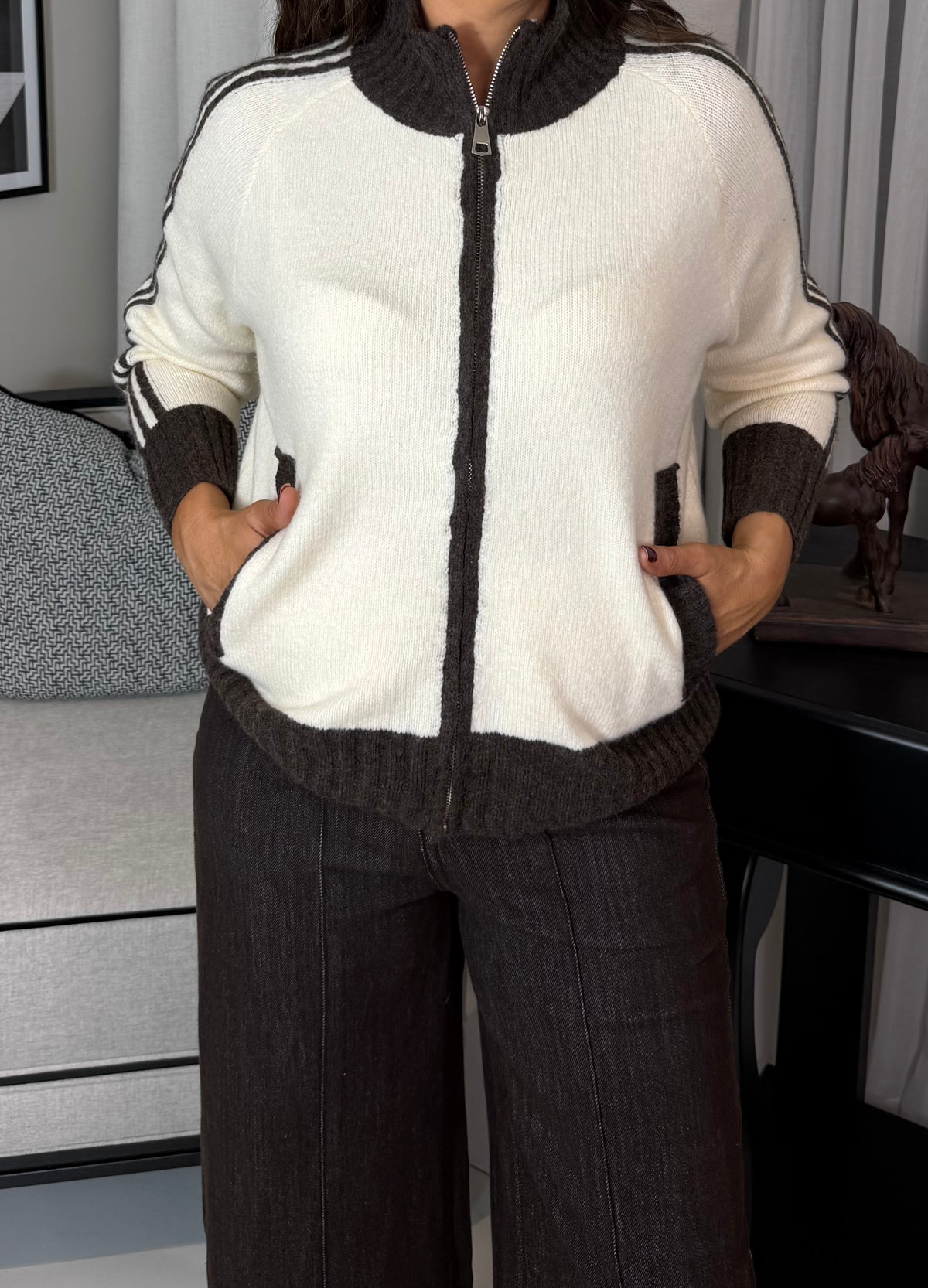 Brown & Cream Knit Zip