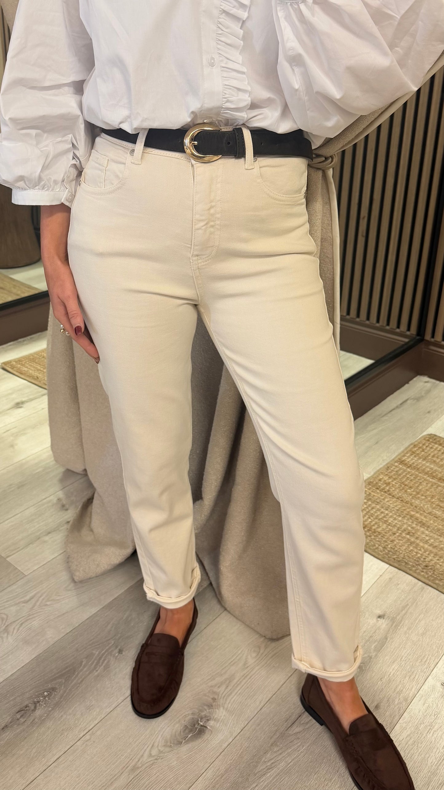 Light Cream Mom Jeans