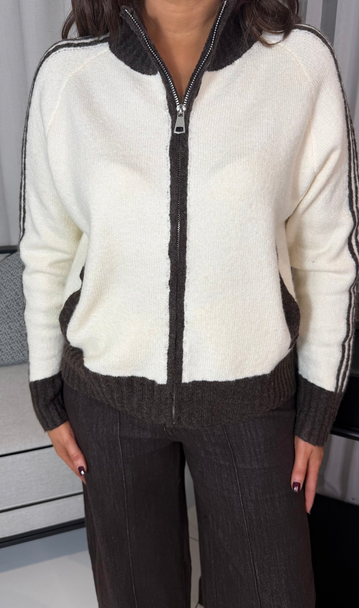 Brown & Cream Knit Zip