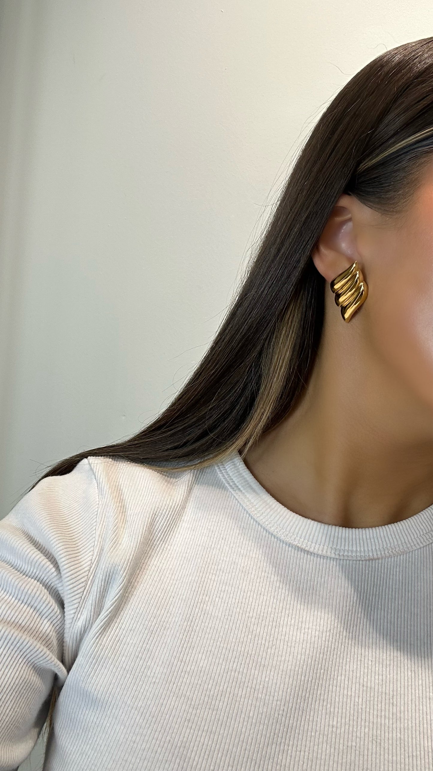 Astrid-Gold Ribbed Earrings