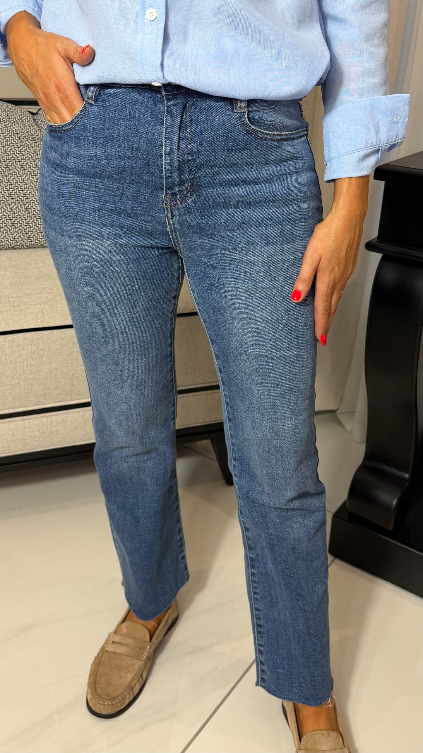 Mid-Wash Cropped Jeans