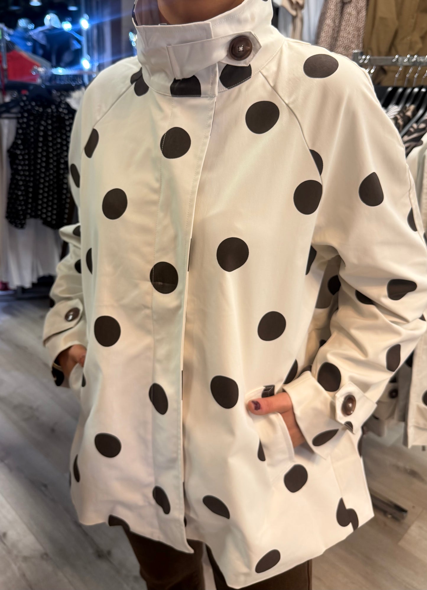 Cream & Brown Dipped Hem Jacket