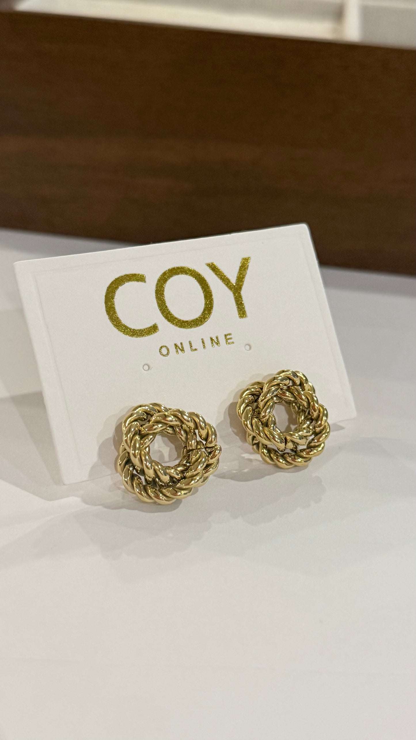 Gold Circular Knot