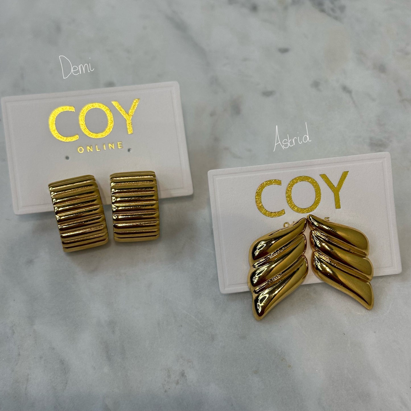 Astrid-Gold Ribbed Earrings