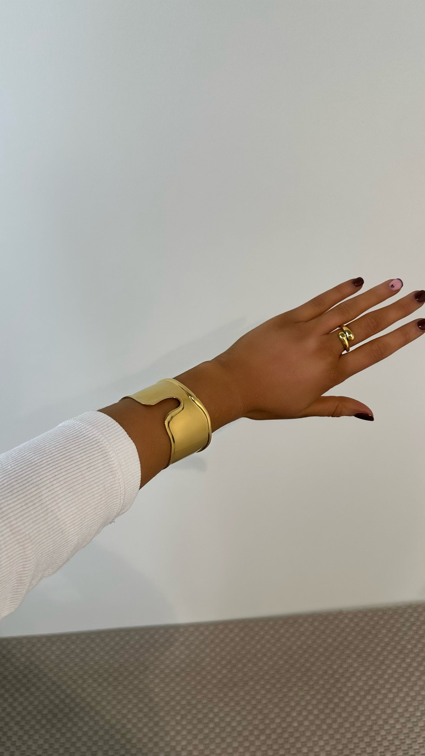 Luxe-Gold Cuff