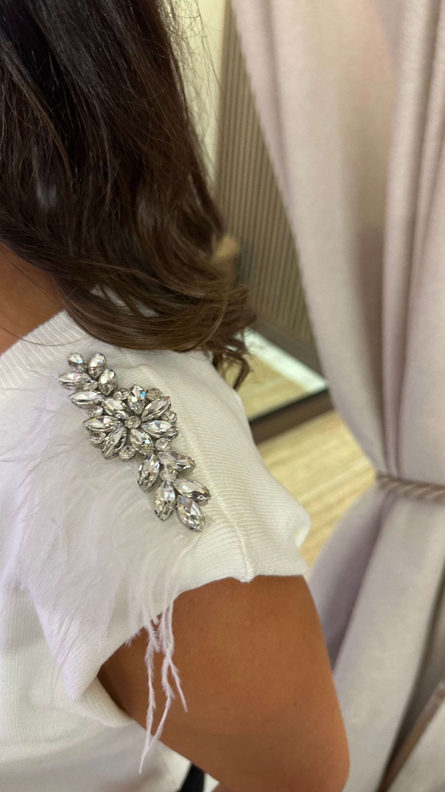 White Sleeveless Feather Knit